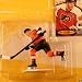 ERIC LINDROS / PHILADELPHIA FLYERS 1997 NHL Starting Lineup Action Figure & Exclusive NHL FLEER '96/'97 Collector Trading Card_s-2