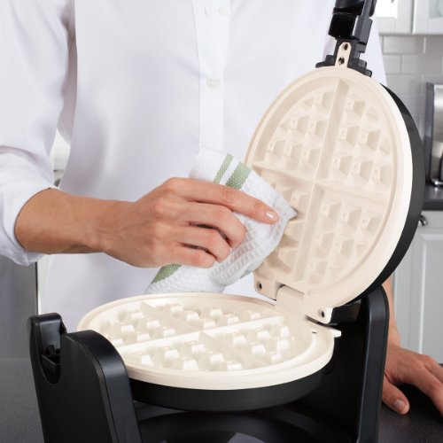 Купить Oster DuraCeramic Flip Waffle Maker в интернетмагазине Amazon с