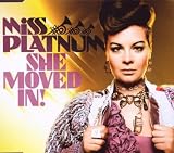 Produkt-Bild: She Moved In