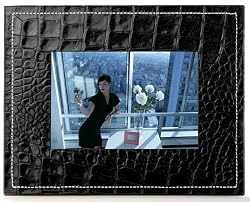 Parrot 3.5-Inch Digital Photo Frame (Red)