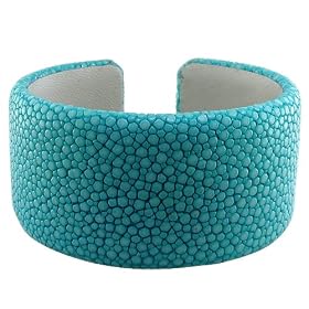 Ladies Stingray Cuff in Turquoise, 6.5 by Amazon.com Collection