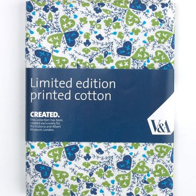 Hearts'' (Green) V&A Quilting Fabric - <b>Half metre (50 x 150cm)</b>