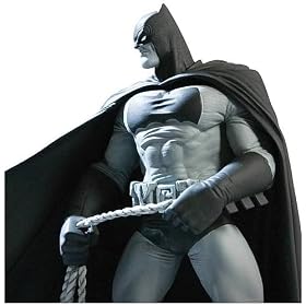 Batman: Black and White Mini-Statue Designed by Frank Miller by DC Comics