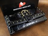マドンナ MADONNA NUDES 1979 長財布 ブラック M50001-1BK シャネル ポーチ