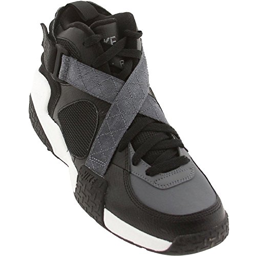 Nike Men's Air Raid Basketball Shoe