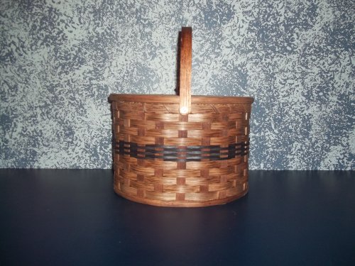 Amish Handmade Primitive Country Double Pie Carrier Basket with Tray and Lid. Measures 11" X 7". An Ingenious Design Used to Carry Two Pies At Once to Take to the Church Socials, Bake Sale, Pot-lucks, and Family Get Togethers. Add That Special Touch to Your Country Kitchen Decor with This Colelctible Handmade Primitive Basket. Colors May Vary (Brown, Black, Blue, Green, Red, Purple, Burgundy, Natural)