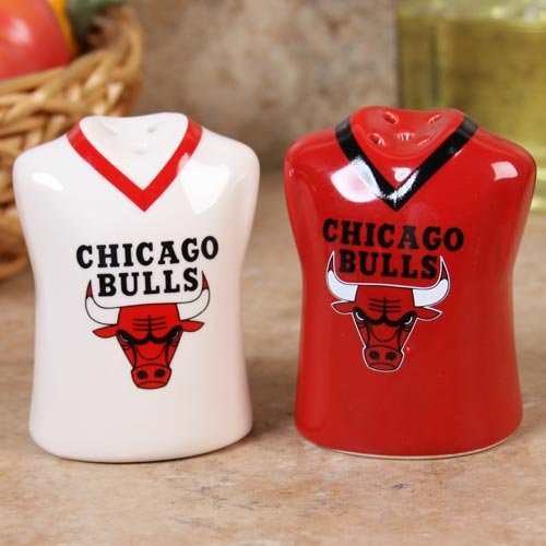 Chicago Bulls Ceramic Jersey Salt and Pepper Shakers