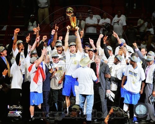 Dallas Mavericks - Celebration at Game 6 of the 2011 NBA Finals - 8x10 Photo