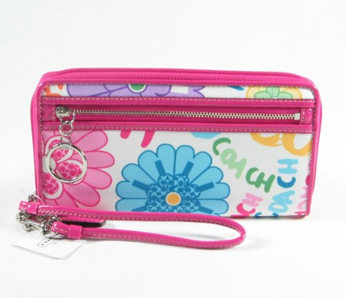 coach wristlets daisy