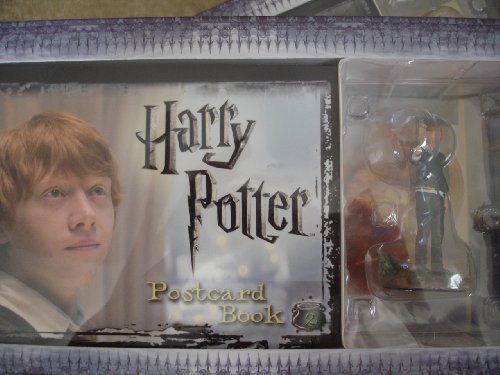 Harry Potter Postcard Book with Limited Edition Ron Weasley Figure