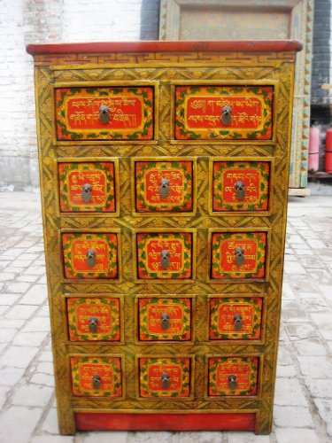Zauberhaft. Tibetanische Schubladen-Kommode um 1920 aus Pinienholz