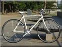 【送料無料】ピストバイク　YONCa　シングルスピード　TOKYO CUSTOM　自転車（カラー：ホワイト）