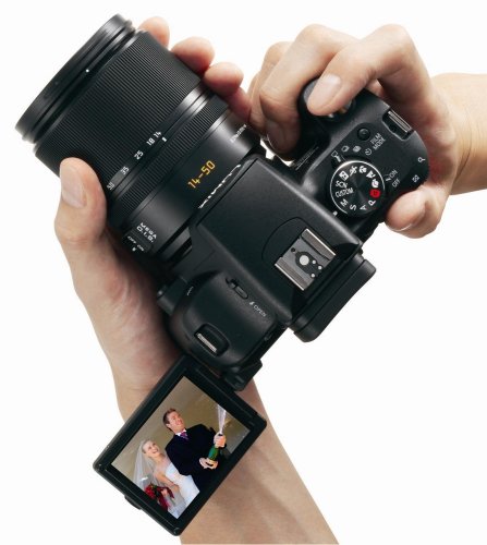 Panasonic DMC-L10 10.1MP Digital SLR Camera with Leica D Vario-Elmar 14-50mm f/3.8-5.6 Mega OIS Lens