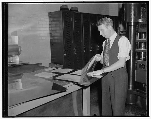 Photo Reprint National Archives. Washington, D.C., Nov. 22. Preservation of documents has long been a problem