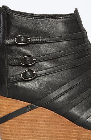 80%20 The Zoey Geisha Gladiator Wooden Wedge,Shoes for Women from 80%20