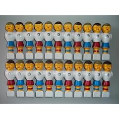 22 Kickerfiguren aus PVC, rot und blau, 16mm.