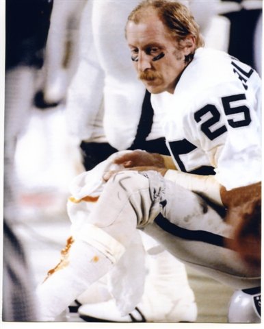 FRED BILETNIKOFF OAKLAND RAIDERS 8X10 SPORTS ACTION PHOTO (4)
