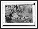 Newswire Photo (XL): Louisiana Flood - refugees cook government rations