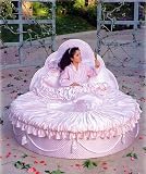 Little Miss Liberty Hollywood Junior Round Bed