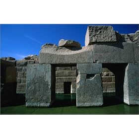 photographie The Osireion, in the Temple of Seti I, can only be reached by wading through this po...