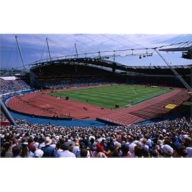photographie The Men's 400 metre athletics heat at Manchester Stadium during the 2002 Commonwealt...
