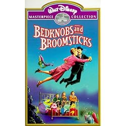 Bedknobs & Broomsticks (Walt Disney Masterpiece Collection) [VHS]