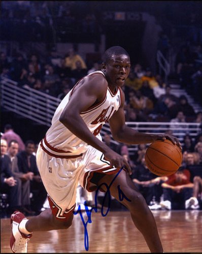 Luol Deng Autographed / Signed Chicago Bulls 8x10 Photo