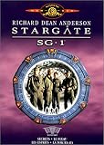 Revue Fox Pathé Europa  / Stargate SG1 - Saison 2 (Vol.4) Episodes 9,10,11,13 : Secrets / Le Fléaud / Les Esprits / La Tok'ra I