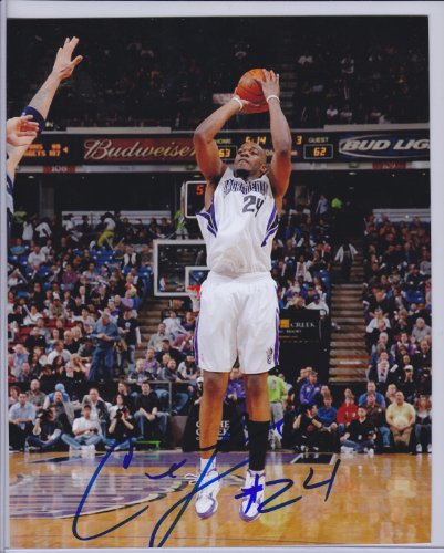 CARL LANDRY SIGNED AUTOGRAPHED 8X10 PHOTO SACRAMENTO KINGS COA