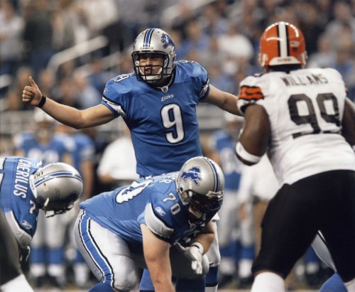 MATTHEW STAFFORD DETROIT LIONS 8X10 HIGH GLOSSY SPORTS ACTION PHOTO (O)