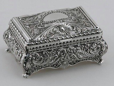 ORNATE RECTANGULAR BOX - SILVER PLATED.