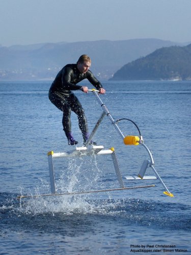 AquaSkipper Hydrofoil Watercraft