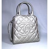 (シャネル) CHANEL 縦長ボストンバッグ メタリックシルバー シャネル ボストンバッグ