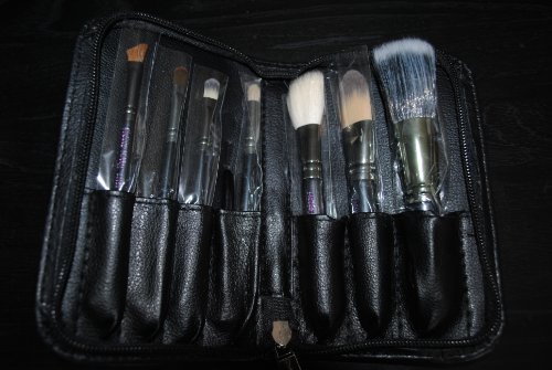 Hello Kitty Brushes set(1 SMALL EXTRA BRUSH FREE)