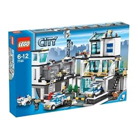 LEGO City 7744: Police Station