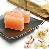 【父の日 ギフト対応商品】【山桜の上品な香り】 桜羊羹 (竹皮包み）手作り ようかん 230g １本入り 紅葉屋本舗 山桜