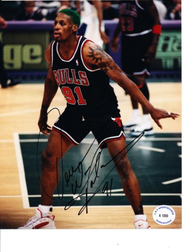 Chicago Bulls Dennis Rodman Autographed 8x10 Photo w/COA
