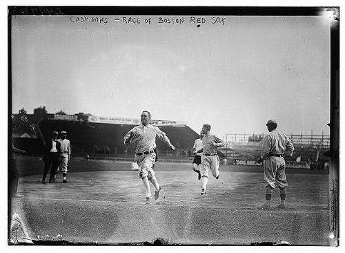 Photo Hick Cady of Boston Red Sox wins foot race with Jack O'Brien Boston Red Sox trainer, pin shorts, partially