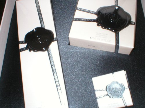 FLOWERBOMB BY VICTOR & ROLF FOR WOMEN 3 PCS * GIFT SET * 1.7 OZ EAU DE PARFUM SPRAY - 6.7 OZ BODY LOTION - 7 ML EAU DE PARFUM
