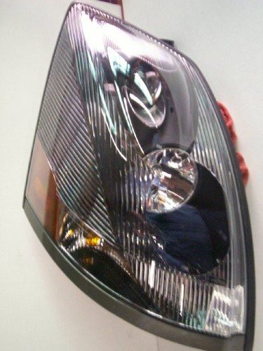Volvo Truck 82329127 Headlight Assy RH (Passenger Side)
