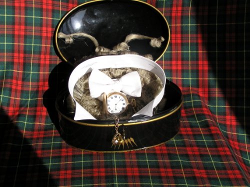 Three Strand Pearl Necklace; The Divorce of the Duke and Duchess of Argyll, Edinburgh 1963 (Four Scots Trials)