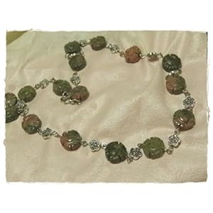 【クリックで詳細表示】ユナカイトフラワーカービングング16石のリンクネックレス