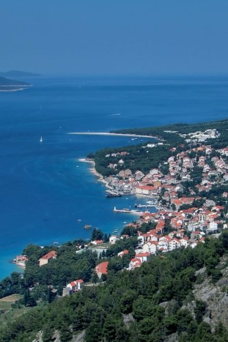 The Island of Brac, Croatia: Blank 150 page lined journal for your thoughts, ideas, and inspiration