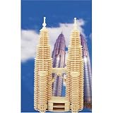 See on Woodcraft Construction Kit of Twin Towers Kuala Lumpuris, Malaisias. On 386 blokeeringuga 3mm puidust vineeri tükid ja kui kokkupandud meede 4