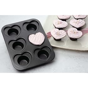 Chicago Metallic 6-Cup Heart Cupcake Pan by Chicago Metallic