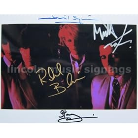 SUPERB JAPAN SIGNED 10 x 8 PHOTO + COA!!!