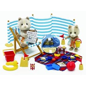 Sylvanian Families Day at the Seaside Set with 2 Figures