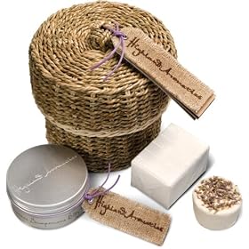 Scottish Fine Soaps Highland Aromatics Coorie In Basket Gift Set Body Butter 100gm Soap & Lavender Bath Fizz 80gm