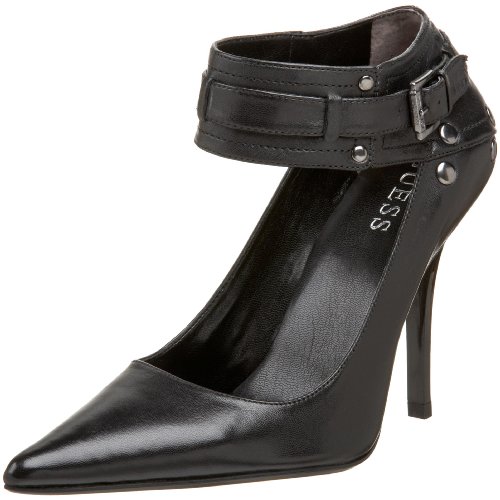 GUESS Women's Clayton Pump