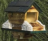 Amish Handcrafted Covered Bridge Feeder. This Is a Great Addition to Any Home and Garden Decor. This Covered Bridge Feeder Measures 11 X 28 X 18. A 4 X 4 Post Bracket Is Included. This Awesome Piece Comes in Natural with Red, Green, or Blue Roof. Colors May Vary Unless Specified. The Roof Lifts Off for Ease of Filling.